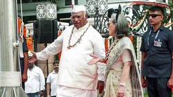 ‘इतिहास किसी को माफ नहीं करता’, बंकिम चट्टोपाध्याय के वंशज ने वंदे मातरम विवाद पर सोनिया गांधी से की माफी की मांग