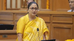 ‘कोई भी महिला सिर्फ बच्चे पैदा करने की मशीन नहीं’, लक्ष्मी योजना की ‘3 बच्चों वाली शर्त’ पर दिल्ली CM रेखा गुप्ता का जवाब