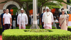 ‘…बांग्लादेश बनाया, सिक्किम मिलाया और गोवा को आजाद कराया’, नेहरू-इंदिरा का जिक्र कर खड़गे ने पीएम नरेंद्र मोदी पर कसा तंज