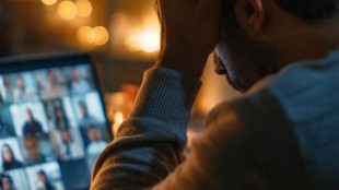 manager 8 hours video call employee