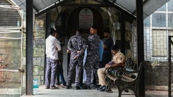 मुंबई में नौसैनिक परिवार की मौत, सड़ी हालत में मिला पत्नी-बच्चों का शव, पुलिस को मिला अहम सुराग