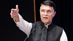 ‘प्लीज ज्ञानेश कुमार गुप्ता को अमेरिका ले जाइए’, ट्रंप ने भारतीय चुनाव प्रणाली की तारीफ की तो पवन खेड़ा ने कसा तंज