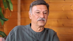 ‘BJP में ज्यादातर लोग पैसा कमा रहे’, सुरेश ओबेरॉय का राजनीति और Gen-z पर बयान, सालों पहले हुए थे इसी पार्टी में शामिल
