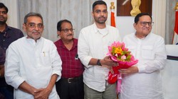 क्या BJP पर दबाव बनाने में सफल हुए उपेंद्र कुशवाहा? बेटे दीपक प्रकाश को मिली MLC सीट तो बचा मंत्री पद