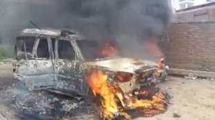 Patna violence, Patna road accident violence, Bihar news, vehicle torched in Patna, stone pelting Patna, Patna breaking news, Patna Agam Kuan violence, Bihar latest news, Patna road accident protest,