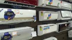 दिवाली से पहले महंगाई की मार, AC और TV समेत इलेक्ट्रॉनिक सामान 8% तक होंगे महंगे, आम आदमी को लगेगा झटका