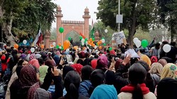AMU से सामने आया ब्लैकमेलिंग का मामला, आरोपी BBA का छात्र सस्पेंड; ऐसे फंसा रहा था हनीट्रैप में