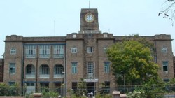 IIT बॉम्बे के बाद आंध्र मेडिकल कॉलेज में 2 छात्राओं के सुसाइड से हड़कंप, एग्जाम का स्ट्रेस बताई जा रही वजह