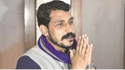 ‘डर गए क्या?’, गोंडा में सांसद चंद्रशेखर को गाली देने वाली दोनों लड़कियों पर दर्ज हुई FIR, वीडियो में कहा था- सुधर जाओ