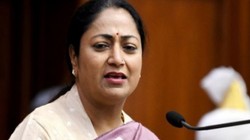 ‘बदतमीजी की हद होती है, क्या काम कर रहे हो तुम लोग…’, दिल्ली सत्य निकेतन हादसे के बीच अधिकारियों पर भड़कीं CM रेखा गुप्ता