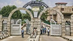 ‘किताबें किसी को अपराधी नहीं बनातीं’, हाई कोर्ट से कश्मीरी स्कॉलर को बड़ी राहत