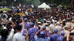 ‘हम सेफ फील नहीं कर रहे…’, नाबालिग एक्टिविस्ट का आरोप- घर के बाहर पत्थर फेंके गए, बोली- स्वतंत्र भारद्वाज के समर्थक होंगे जिम्मेदार