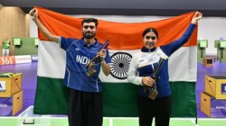 Asian Games: सड़क हादसे से टूटा एथलेटिक्स का सपना, कर्ज लेकर कराया इलाज, गोल्ड मेडलिस्ट शूटर कमलजीत की कहानी