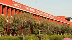 LSR College Online: कालकाजी गैंगरेप केस की दहशत, लेडी श्रीराम कालेज को आनलाइन शिफ्ट किया गया, छात्राओं के कालेज आने पर मनाही