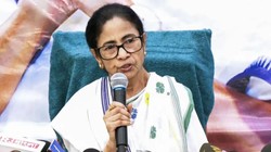 ममता बनर्जी की याचिका पर सुप्रीम कोर्ट में तत्काल सुनवाई, TMC नाम और चुनाव चिन्ह फ्रीज करने को दी चुनौती