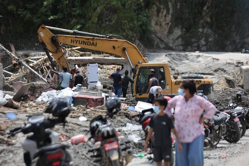 nepal floods pic