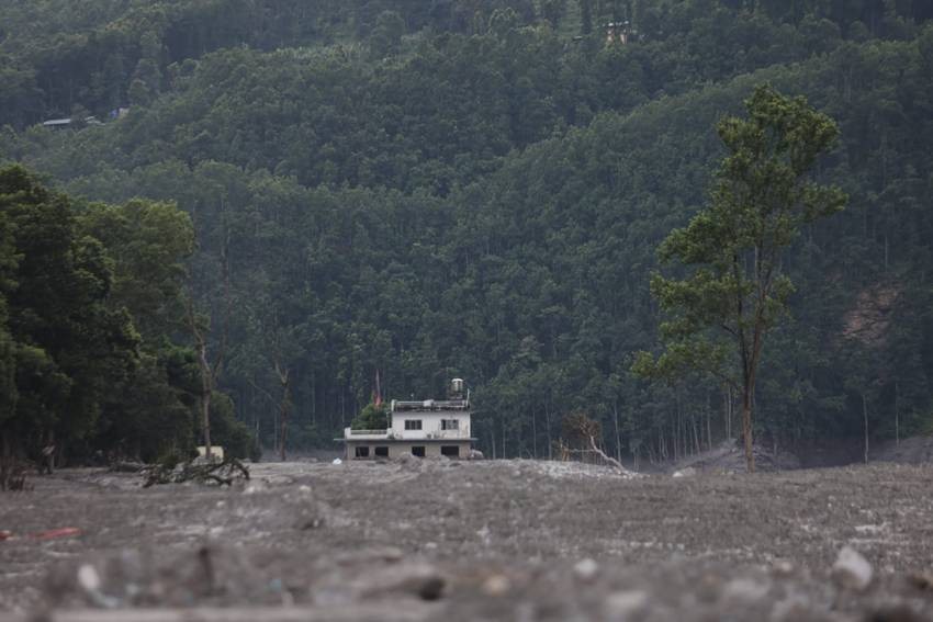 Nepal people condition after disaster