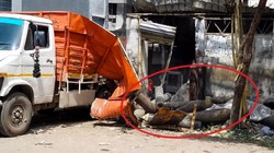 राजधानी नई दिल्ली के ओखला इलाके में फटा ऑक्सीजन सिलेंडर, एक की मौत और चार घायल