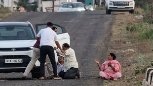 Pune farmer assaulted by sons, Pune land dispute, Indapur assault case
