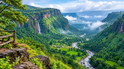 पहाड़ों के बीच बसी है खूबसूरत पातालकोट घाटी, जानें कहां है और कैसे जाएं