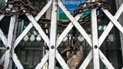8 लाख बैंक कर्मचारियों की हड़ताल ऐन वक्त पर टली, सोमवार को खुले रहेंगे बैंक; जानें किन मांगों पर बनी सहमति