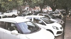कार ने बदल दिया हमारा समाज? कैसे निजी वाहन ने लोगों को एक-दूसरे से दूर कर दिया | दुनिया मेरे आगे