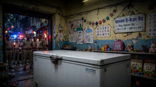 daughter, father, freezer, dead body, Maharashtra News
