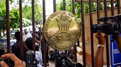 संपत्ति से बच्चे और बहू को बेदखल कर सकते हैं माता-पिता, दिल्ली हाई कोर्ट ने कानून की वैधता को बरकरार रखा