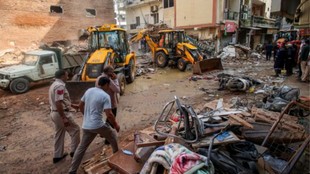 delhi | satya niketan | pg building collapsed |