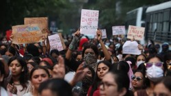 जवाबदेही से दूर तंत्र: क्या दिल्ली में अब भी सुरक्षित नहीं हैं महिलाएं? | संपादकीय