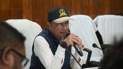 3 सितंबर को DC पद छोड़ा, 8 को भाजपा में शामिल, 11 को लोकसभा टिकट; कौन हैं देवाशीष शर्मा?