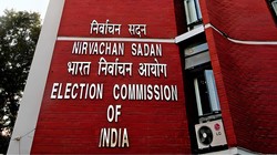 पूर्व विधायक हसन मौलाना पर ECI का बड़ा एक्शन, 3 साल के लिए चुनाव लड़ने पर लगाया बैन