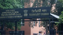 सरकारी फंड का इंतजार, डीप-टेक कंपनियों को मदद देने वाली योजना पर क्यों लगा ब्रेक?