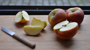 how to choose sweet apples