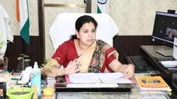 ‘प्रशस्त पुण्य पंथ है, बढ़े चलो, बढ़े चलो’, यूपी की चर्चित IAS दिव्या मित्तल का इस्तीफा मंजूर