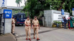 IIT बॉम्बे आत्महत्या मामला: प्रोफेसर सूर्यनारायण डूला सस्पेंड, संस्थान ने पुराने बयान पर मांगी माफी