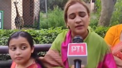 बेटी राजश्री के जन्मदिन पर अपर्णा यादव ने लखनऊ Zoo से गोद लिया जिराफ, बताई भावुक करने वाली वजह
