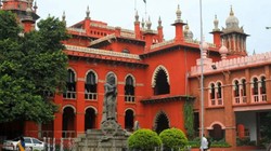 ‘पत्नी द्वारा माता-पिता से अलग रहने के लिए दबाव बनाना क्रूरता है’, मद्रास हाईकोर्ट ने तलाक को ठहराया जायज