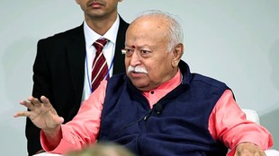 rss chief, mohan bhagwat, bjp, rss, rss chief mohan bhagwat, mohan bhagwat urges youth, youth to follow dharma