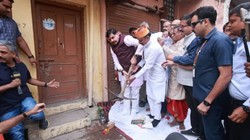 1974 में दादा ने बनवाया था घर, जहां बीता बचपन उसी पैतृक मकान पर CM मोहन यादव ने चलाई कुदाल