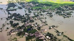 नेपाल में हुई बारिश से उफान पर गंडक नदी, बिहार और उत्तर प्रदेश के कई जिले हाई अलर्ट पर