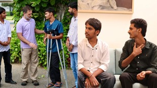 rahul gandhi, rahul gandhi met students, bihar student protests, police batons, ak 47, pistols, Bihar government