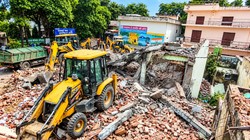 सहारनपुर: बुलडोजर कार्रवाई के बाद मलबे के नीचे मिला 100 साल पुराना कुआं, जांच के लिए बुलाई गई ASI टीम