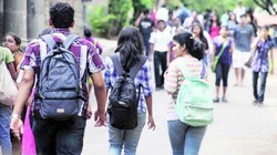 छात्र आत्महत्या पर शिक्षा मंत्रालय का सख्त रुख, विद्यार्थी की अप्राकृतिक मौत पर तुरंत पुलिस को देनी होगी सूचना