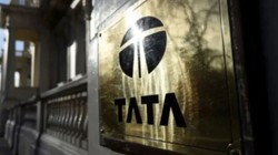Tata Electronics-TCE मर्जर से बदलेगा Tata Sons का रूप, RBI की लिस्टिंग से बचने में कैसे मिलेगी मदद?