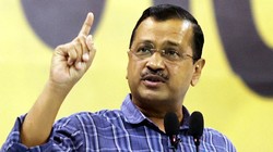 ‘अपने देश में तिरंगा नहीं लहराएंगे तो क्या पाकिस्तान में लहराएंगे?’ अभिजीत दीपके की हिरासत पर भड़के केजरीवाल