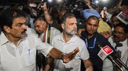 ‘सीईसी ज्ञानेश कुमार के खिलाफ सोमवार को सुप्रीम कोर्ट जाएंगे’; राष्ट्रपति द्रौपदी मुर्मू से मिले विपक्षी नेता 