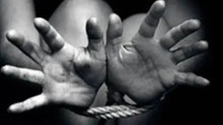 हर आठ मिनट में एक बच्चा लापता, तस्करी के जाल में सिसकता बचपन | विचार