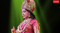 हेमा मालिनी ने मां दुर्गा बनकर हैदराबाद में किया परफॉर्म, दिव्य रूप देख फैंस हुए मंत्रमुग्ध