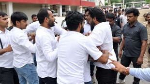 Protest against CEC, Gyanesh kumar protest, Kashmiri muslim, kashmiri man, Congress supporters, Congress Protest